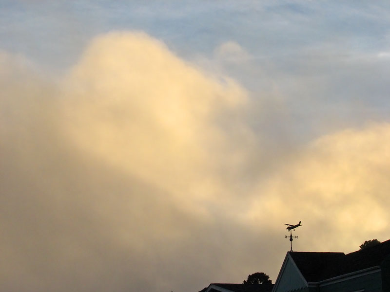 San Francisco: Evening Fog Rolls In